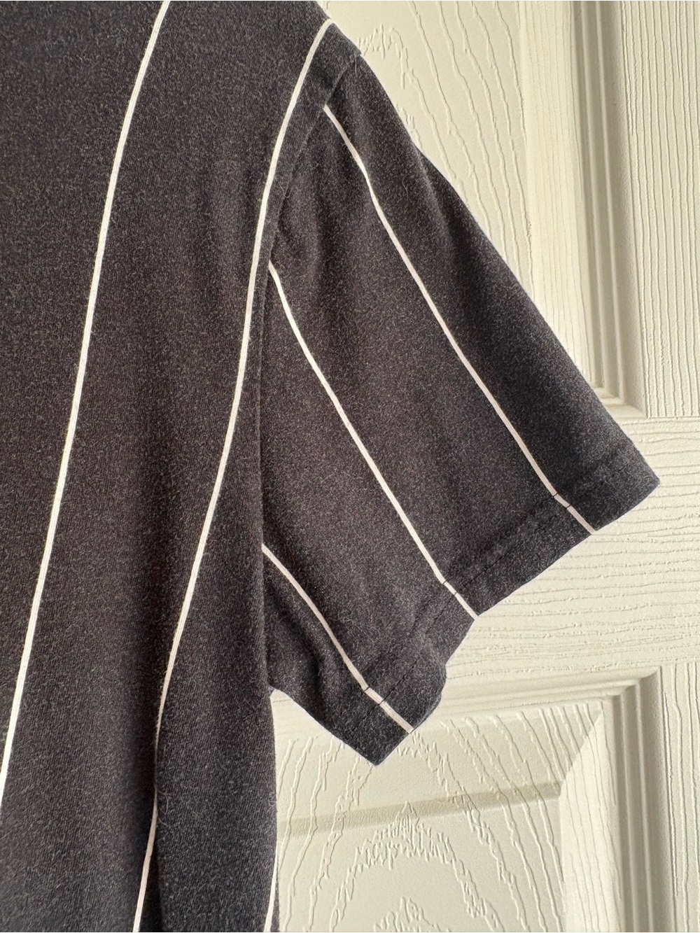 Hollister Black Pinstripe Tee with White Logo - Men's - Picture 6 of 11